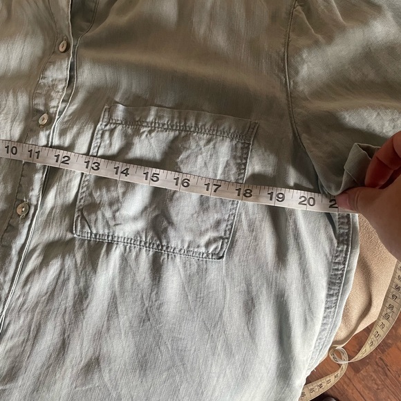 Denim crop shirt sizeL(14/16) Forever21 - Picture 6 of 6